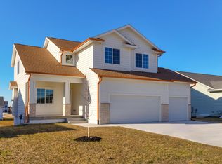 3403 NW Reinhart Dr, Ankeny, IA 50023