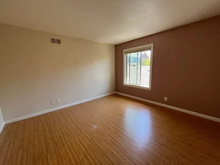 44 E Latimer Ave — Photo 3