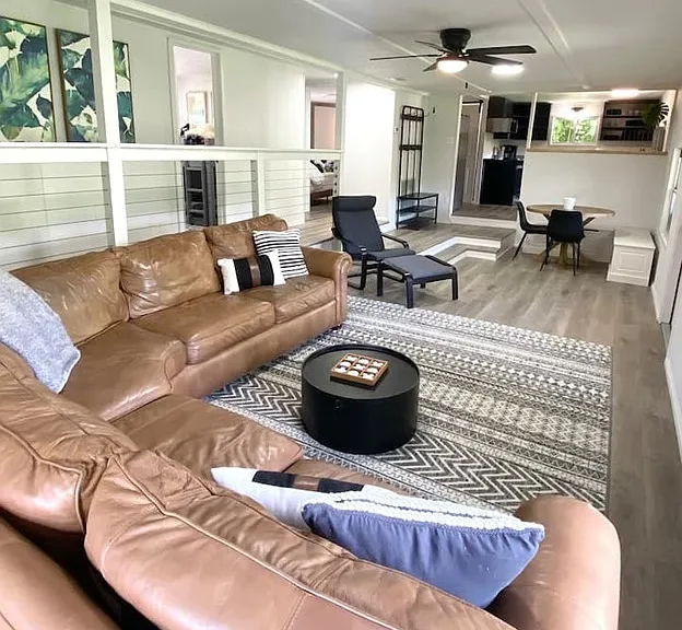 1700 Darst Creek Ln — Photo 7