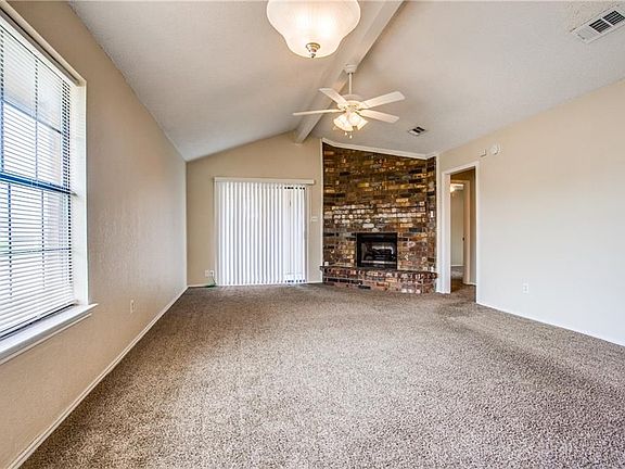 4th image of 435 Warbler Dr