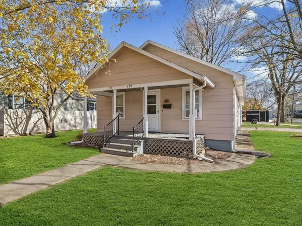 419 S Hamilton St, Monticello, IL 61856