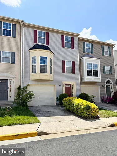 565 Tuliptree Sq NE Photo 1