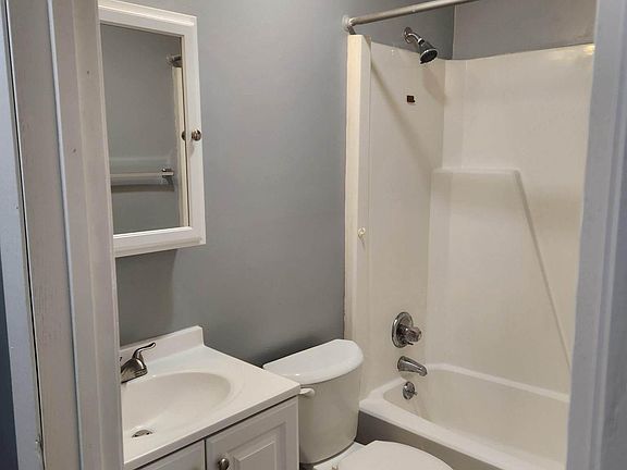 5th image of 7421 West Blvd #2