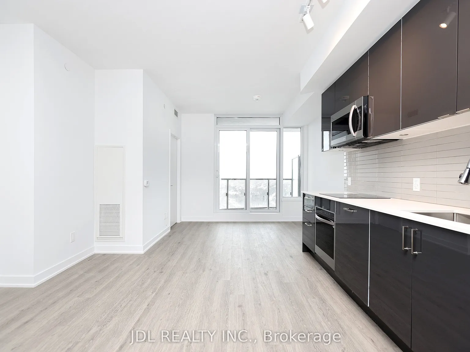 2 bed, $2,750 — Photo 4