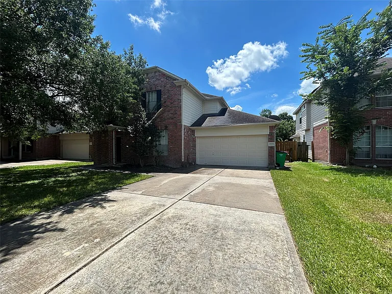 2822 Green Lodge Cir — Photo 2