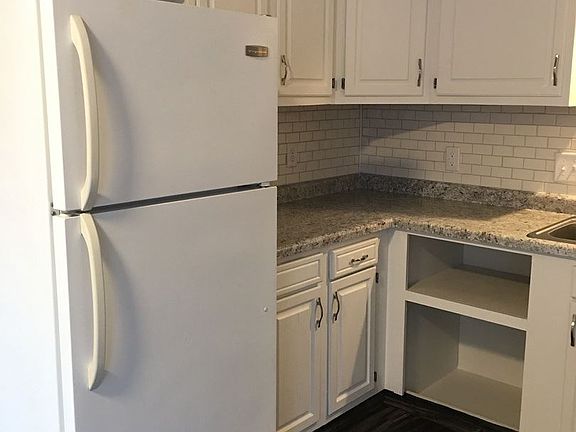 4th image of 3107 Schuetzen Ln APT 1