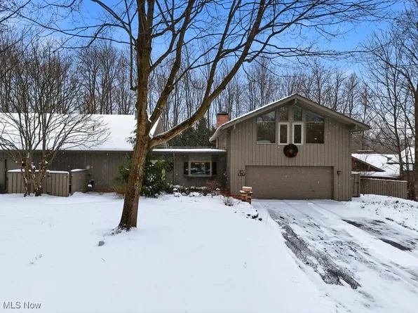 800 Windward Dr #37, Aurora, OH 44202