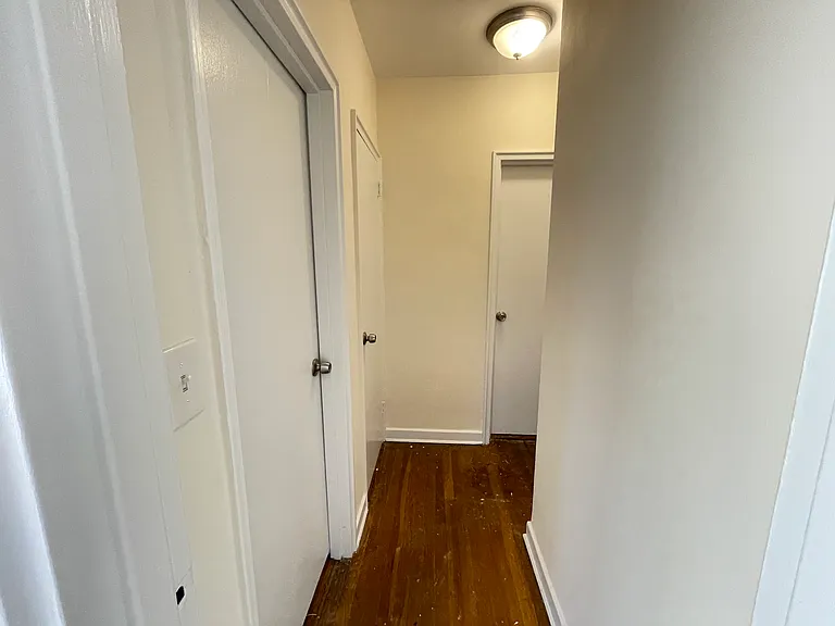 hallway to bedrooms and bathroom 1