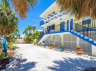 800 10th St, Key Colony Beach, FL 33051