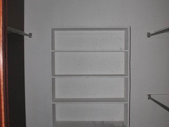 Walk-in closet