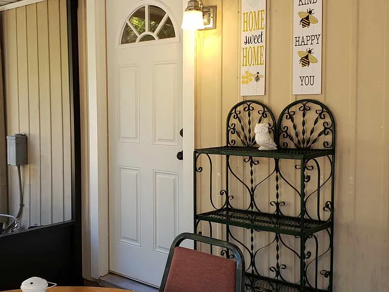 2312 Smuts Dr — Photo 28