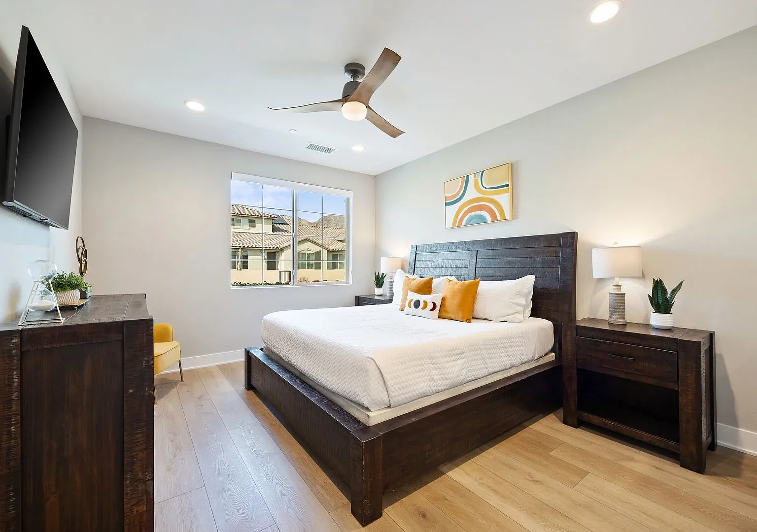 2 bed, 1562 sqft, $7,000 — Photo 3