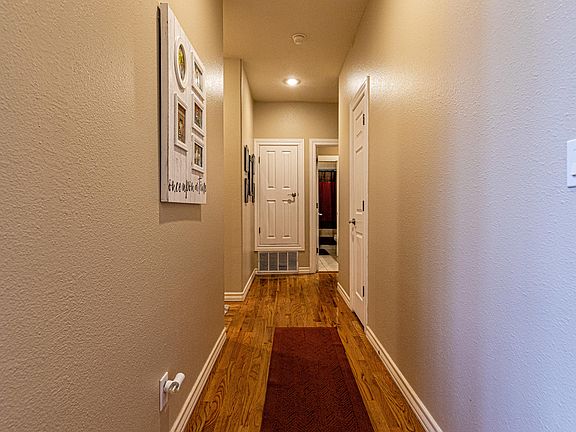3rd image of 4459 Shadow Willow Dr