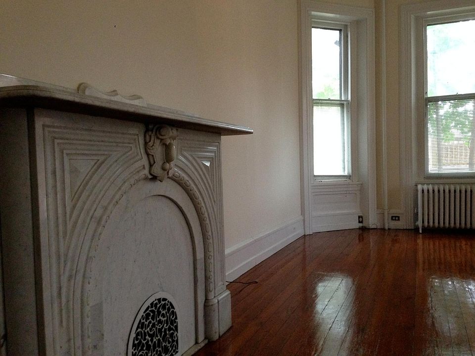 1st image of 819 N Harrison St APT 2