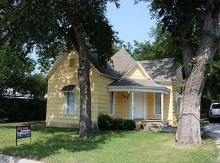 508 N Clements St, Gainesville, TX 76240