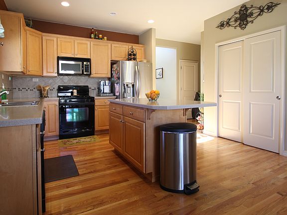 Kitchen with Island & Pantry