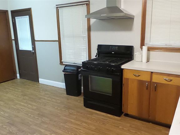 5th image of 2316 Owens Ave