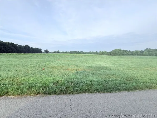  3 Snow Road, Henryville, IN 47126