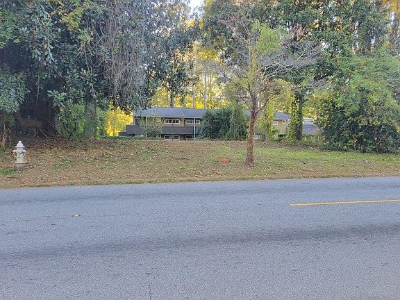 2nd image of 1669 Stanton Rd SW