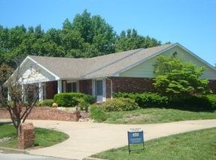2212 W Edgewood Dr, Jefferson City, MO 65109
