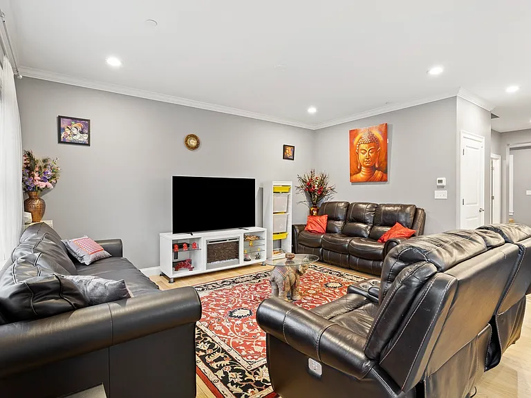100 Baldwin Ave #7 — Photo 14