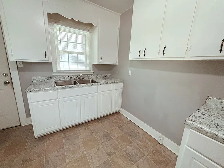 156 Brookston Rd — Photo 5