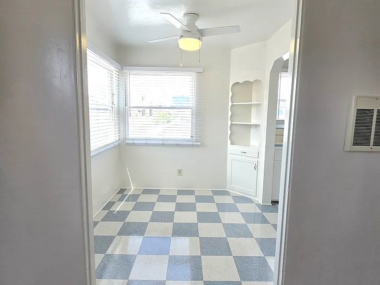 4014 Mission Blvd #UPSTAIRS — Photo 7