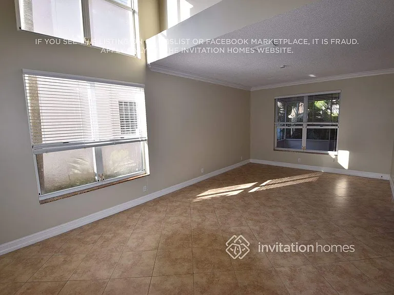 7901 Lakewood Cove Ct — Photo 2