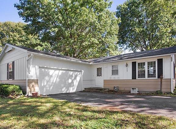 4th image of 2909 N 80th St