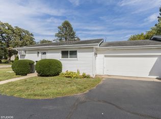 616 Saint Johns Rd #616, Woodstock, IL 60098