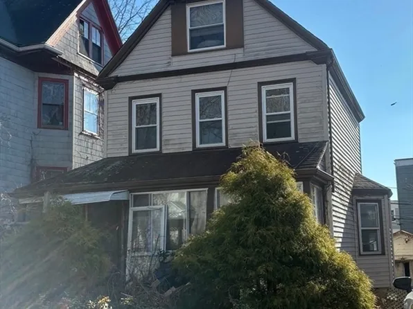37 Longfellow St, Dorchester, MA 02122