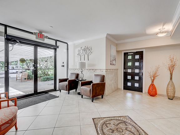 3rd image of 808 Cypress Blvd APT 501