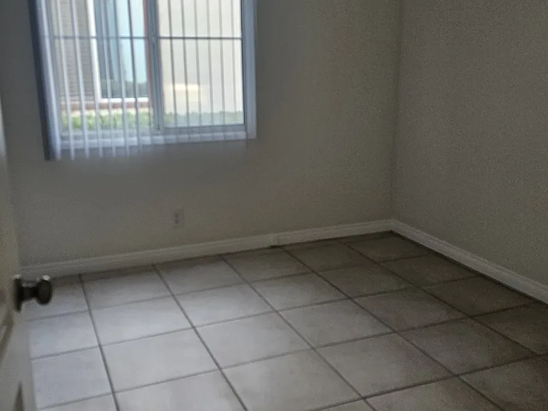 652 Center St #C — Photo 12