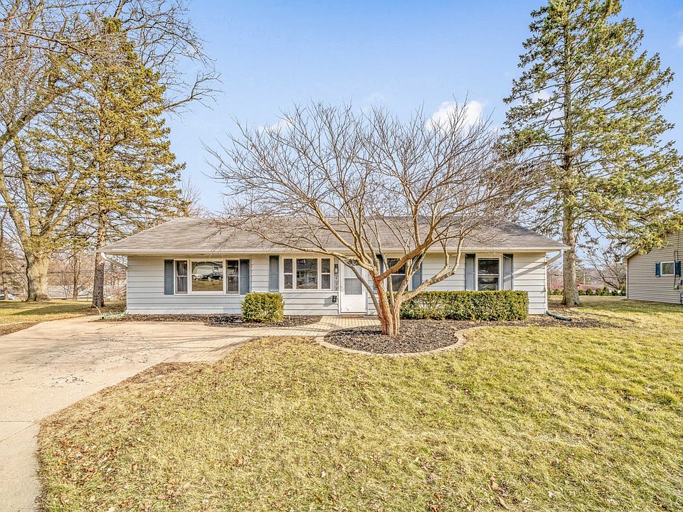 1st image of 123 Knollwood Dr