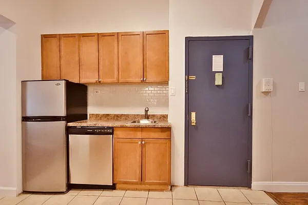 Rented by Compass | media 13