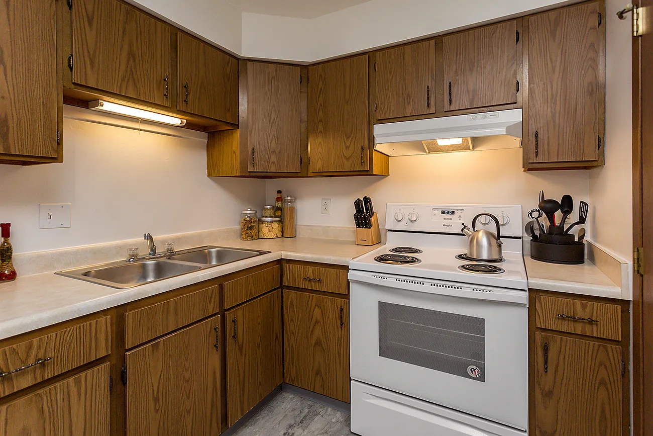 Grinnell Park Apartments — Photo 2