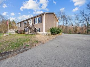 66 Lake Shore Dr, Leominster, MA 01453