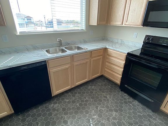5th image of 1909 104th Avenue Ct