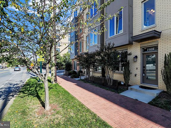 2nd image of 1908 Chapman Ave #3