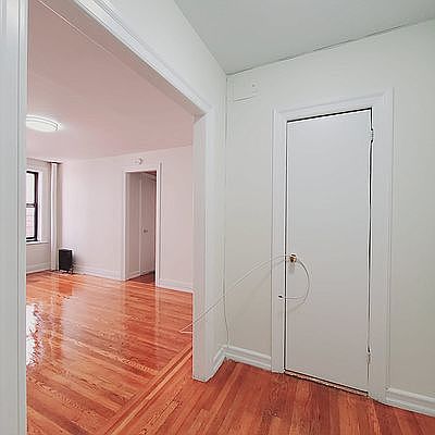 4th image of 1462 Taylor Ave APT 21