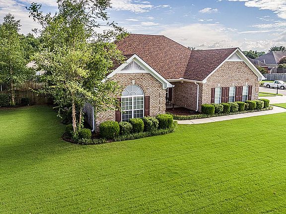 4th image of 16018 Silky Dr