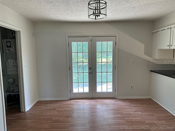 3rd image of 307 S Buchanan Ave