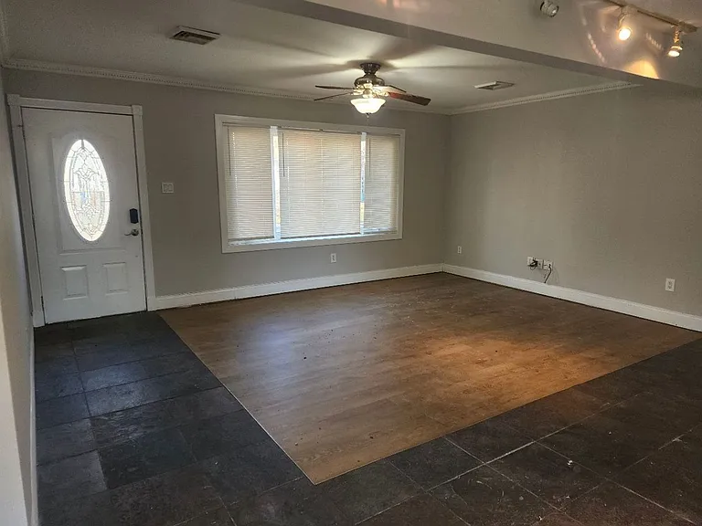 169 Daniels Ave — Photo 2