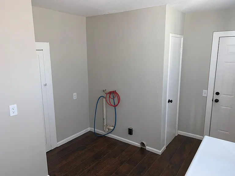 208 N 2nd Ave — Photo 15