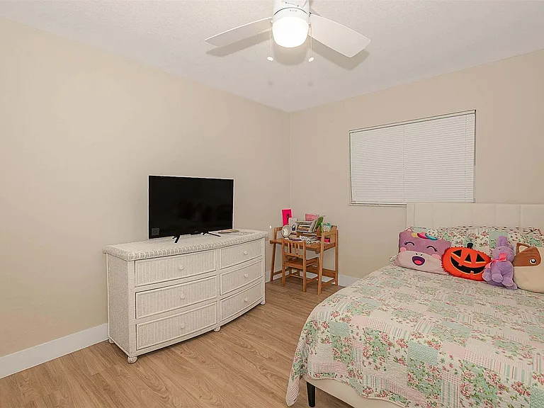 1449 SE 4th Ave #1449 — Photo 8