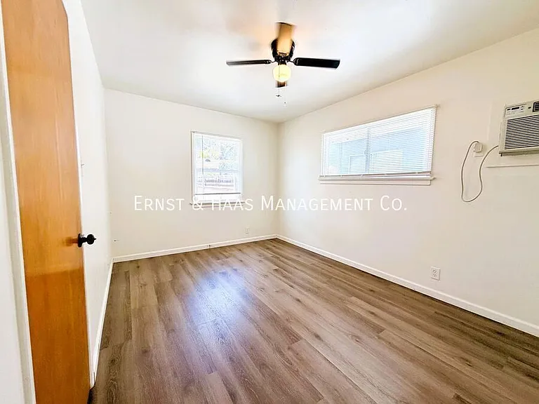 12911 Whitewood Ave — Photo 14