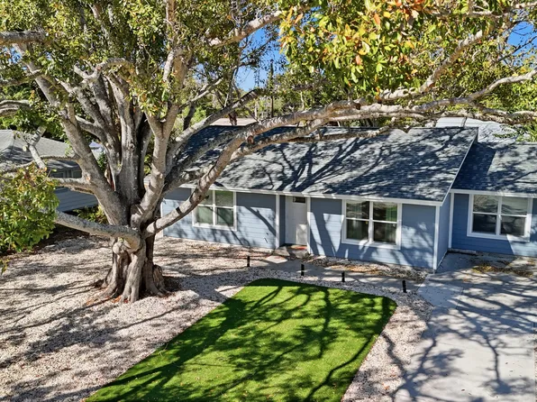 2751 Sydelle St, Sarasota, FL 34237