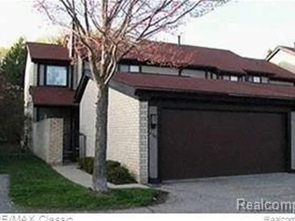 5171 Rock Run, West Bloomfield, MI 48322