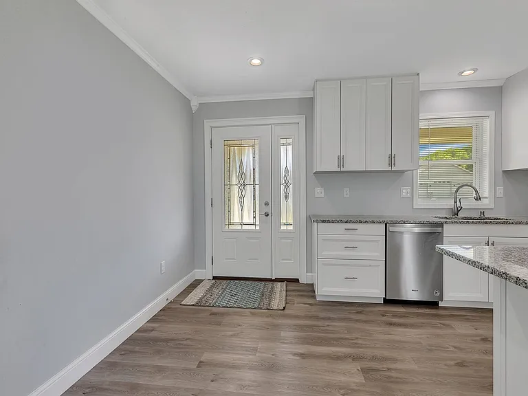 980 Acacia Dr S — Photo 5