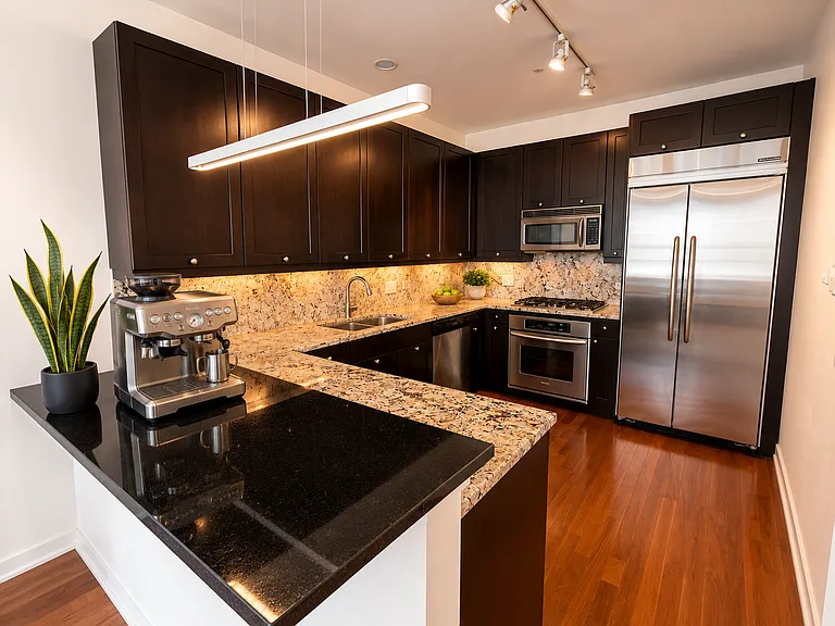 333 N Canal St #1802 — Photo 4